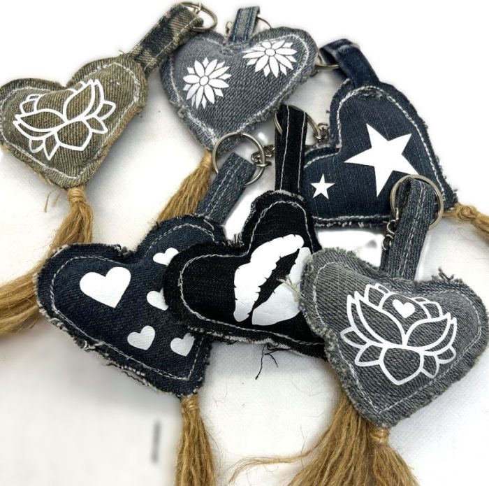 LLAVERO MEZCLILLA CORAZÓN ESTAMPADO - Imagen 2