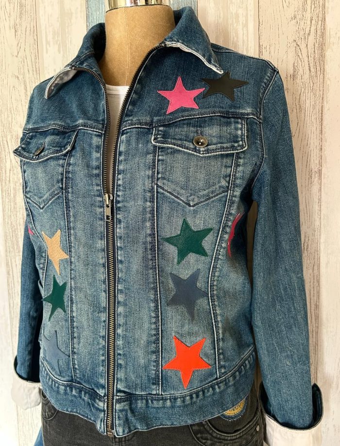 CHAQUETA CUSTOMIZADA ESTRELLAS COLORES T.M - Imagen 4