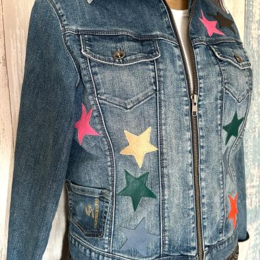 CHAQUETA CUSTOMIZADA ESTRELLAS COLORES T.M