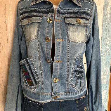 CHAQUETA CUSTOMIZADA M/LARGA BORDES T.M