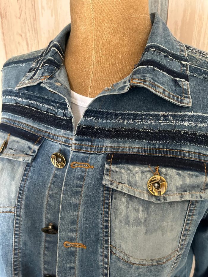 CHAQUETA CUSTOMIZADA M/LARGA BORDES T.M - Imagen 2
