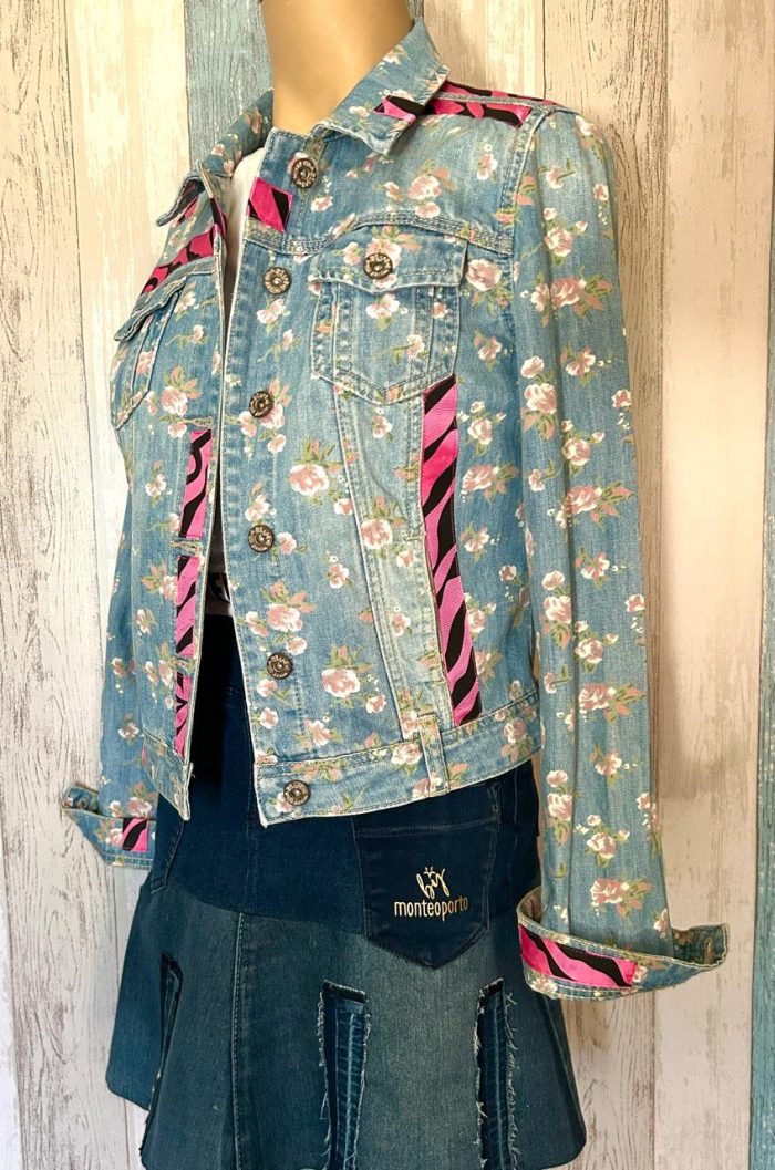 CHAQUETA CUSTOMIZADA M/LARGA FLORES T.S/M - Imagen 4